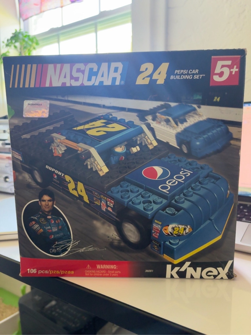 K'NEX NASCAR No.24 Pepsi Race Car Building Set - Blue